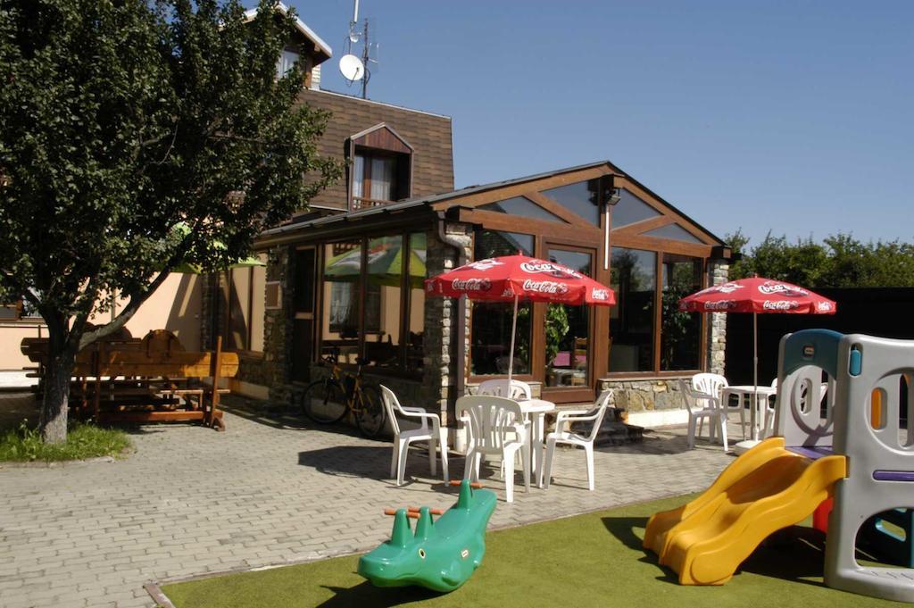 Penzion Tatry 포프라트 외부 사진